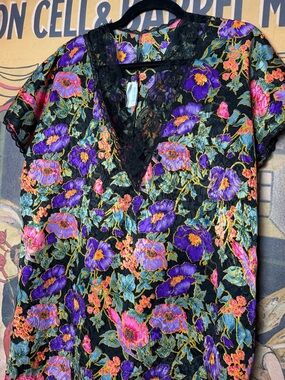 Ashley Taylor Black Vibrant Floral Lace-Trim Nightgown